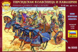 zvezda 8008 Persian Chariot And Cavalry V - IV BCKit en plástico para montar y pintar. Incluye 8 figuras a caballo y 1 carro con tripulación en 5 posturas distintas.Escala 1/72